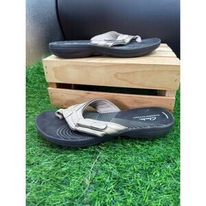 Cloudsteppers by Clarks- Gold/Black Sandals- Size 9W